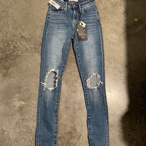 Levi’s 721 skinny jeans
